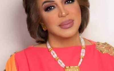 الممثلة العمانية فخرية خميس في سطور