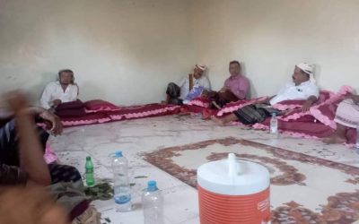مدير مكتب الزراعة أحور يقوم بزيارة عيدية لمدير عام الموارد المالية في محافظة أبين
