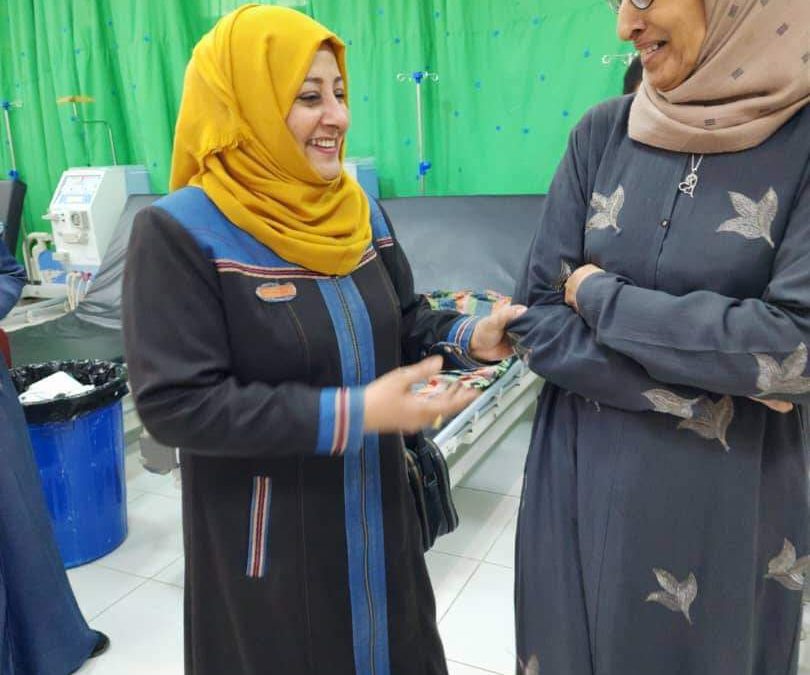 في زيارة عيدية .. مدير عام مستشفى الصداقة تتفقد أحوال الطاقم الطبي والمرضى بأقسام المستشفى