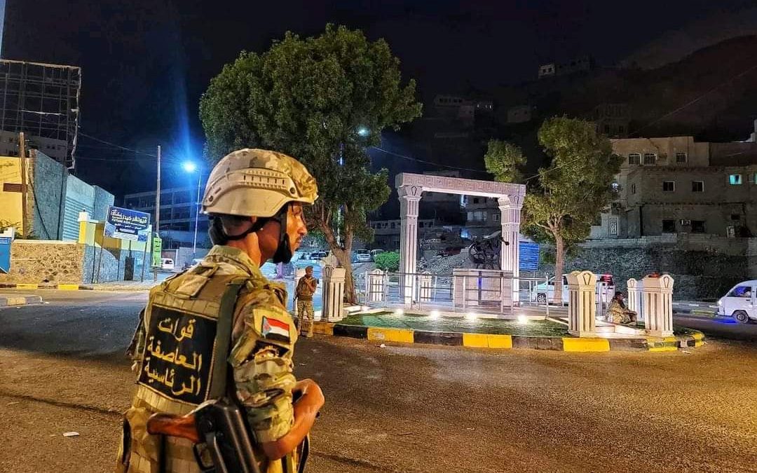 لتأمين احتفالات المواطنين بعيد الفطر المبارك  .. قوات العاصفة الرئاسية تنفذ انتشار أمني في العاصمة عدن
