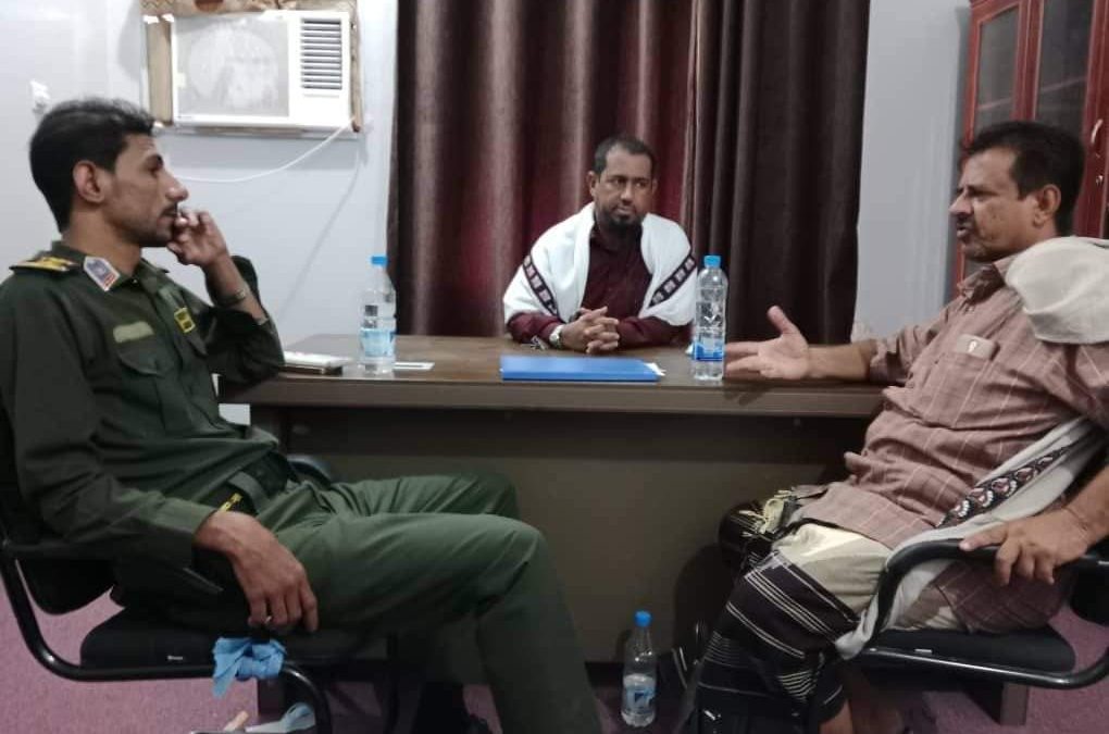 مدير عام خنفر “اليوسفي” يزور إدارة أمن المديرية ويطلع على سير العمل وتنفيذ المهام والمسؤوليات عقب إجازة عيد الفطر المبارك
