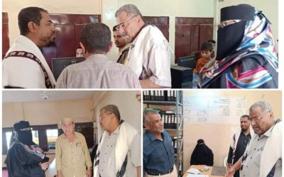 وكيل محافظة أبين ومدير عام الخدمة المدنية ومدير عام خنفر   يقومون بنزول إلى المكاتب التنفيذية للاطلاع على الانضباط الوظيفي