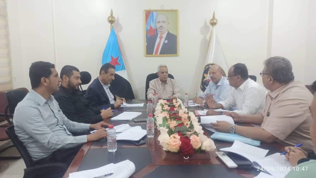 الهيئة القانونية والحقوقية تناقش اللائحة الداخلية للجنة العليا للمناسبات الوطنية والاحتفالات