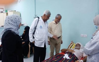 الوكيل الشبحي يتفقد مرضى الكوليرا بمركز العزل في مستشفى الصداقة ويؤكد ان صحة المواطن هي المعيار الحقيقي لأي بلد في العالم ويجب إهتمام الكل في هذا المجال.