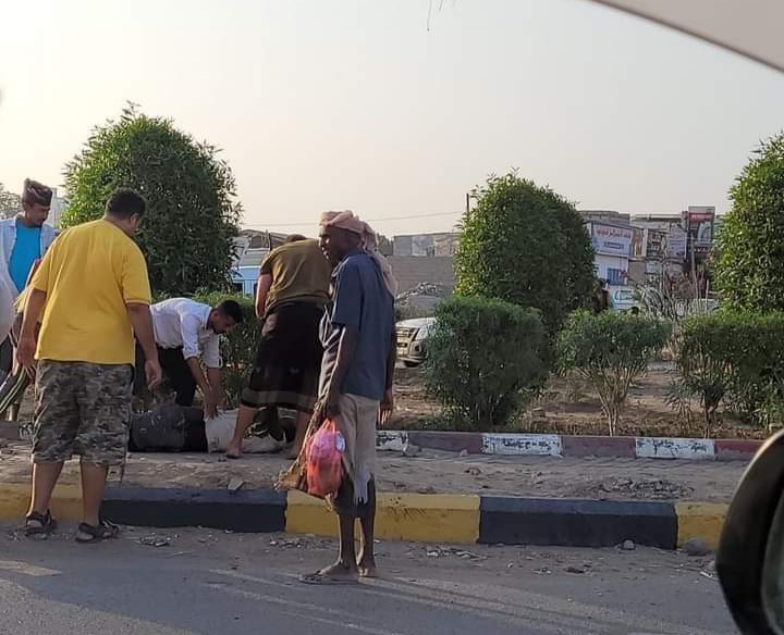 وفاة شخص إثر سقوطه من سيارة متحركة في دارسعد