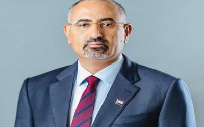 الرئيس الزُبيدي يُعزَّي رئيس نادي الشعلة الرياضي بوفاة والده