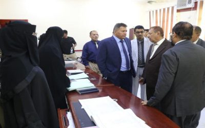 رئيس مجلس القضاء الأعلى يتفقد العمل بديوان النيابة العامة ومجمع نيابات عدن