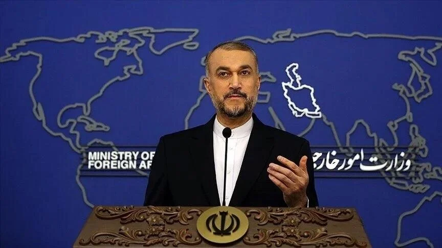 عبد اللهيان: المسيرات المستخدمة بهجوم أصفهان تشبه “ألعاب الأطفال”