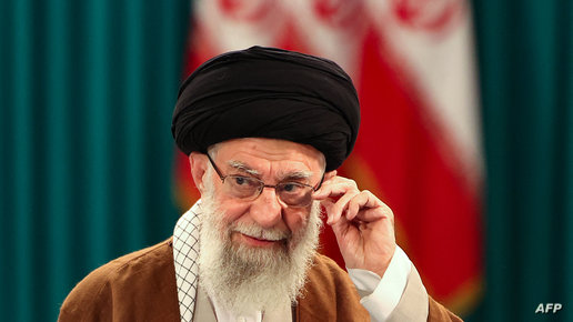 أول تعليق من خامنئي بعد حادث مروحية الرئيس الإيراني