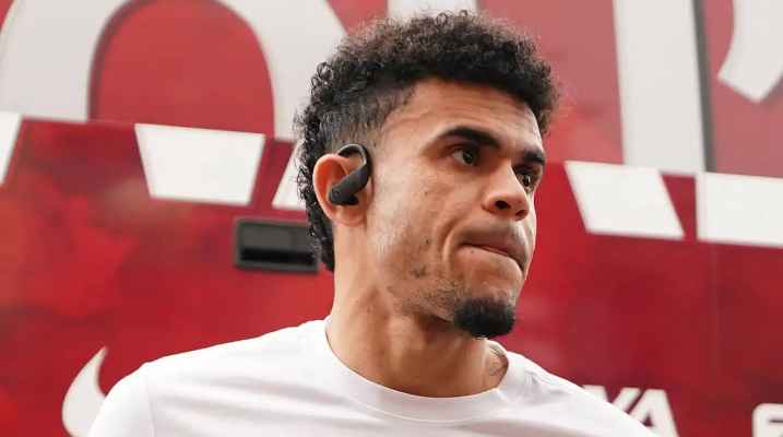 برشلونة يبدي اهتمامًا كبيرًا بالتعاقد مع لويس دياز
