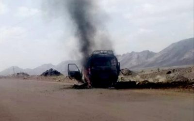 نجاة عدد من الركاب بعد حادثة احتراق باص في طريق المسيمير بلحج