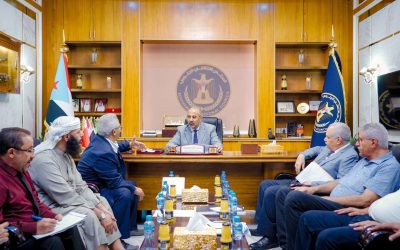 الرئيس الزُبيدي يطّلع على سير العمل في الهيئة العليا للأدوية والمستلزمات الطبية