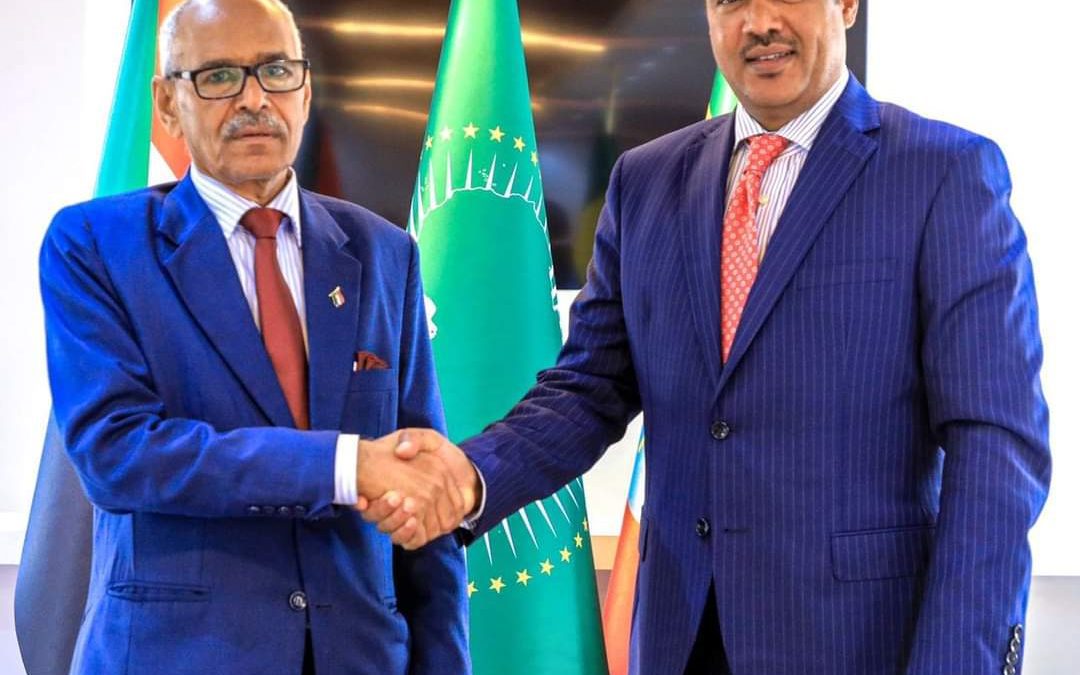 السودان يطلب من إثيوبيا القيام بدور حيوي في جهود لصنع السلام الشاملة في السودان