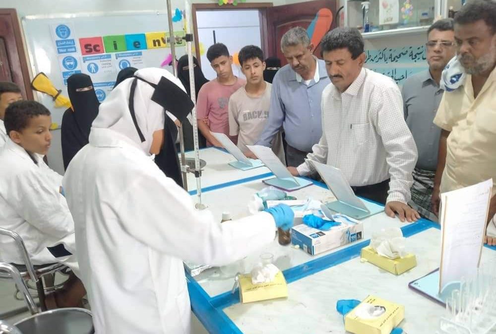 رئيس الهيئة التنفيذية للمجلس الإنتقالي الجنوبي خنفر يزور المعرض العلمي الذي تقيمه مدارس الأوائل بجعار