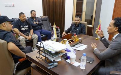 انتقالي العاصمة عدن يلتقي فريق المجلس العزابي لبحث آلية ترتيبات رحلة شباب عدن