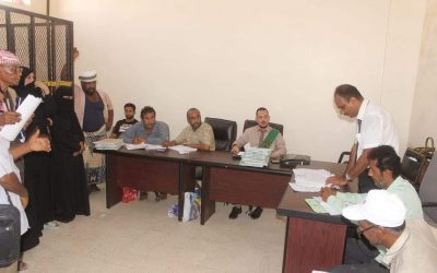 لحج .. محكمة الحوطة تعقد أولى جلساتها في قضية اختطاف طفلة حديثة الولادة
