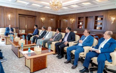 الرئيس القائد عيدروس الزُبيدي يترأس اجتماعا لبحث حلول عاجلة لوقف التدهور المتسارع للأوضاع الاقتصادية والخدمية