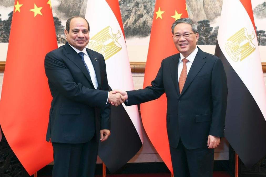 رئيس مجلس الدولة الصيني يلتقي الرئيس المصري