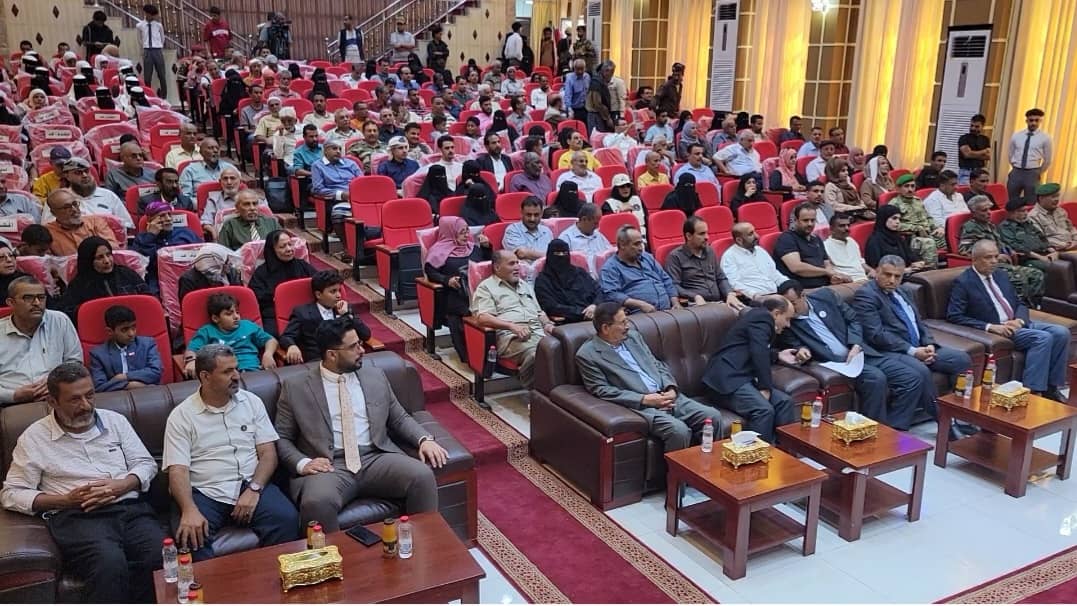 بذكرى إعلان  عدن التاريخي وتأسيس الانتقالي…   “سلطة” و”انتقالي” المنصورة تنظمان حفل فني وتكريمي للمبدعين بالمجالات الفكرية والأدبية والفنية والإعلامية بعدن