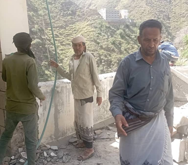 *رجل خير يتكلف ببناء فصلين إضافيين في مدرسة نعوم مديرية يهر*