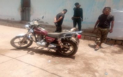 ضبط متهمين بسرقة دراجة نارية في الحوطة بلحج