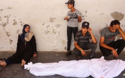 شهود: مقتل 8 فلسطينيين في غارة إسرائيلية على مركز للمساعدات في غزة