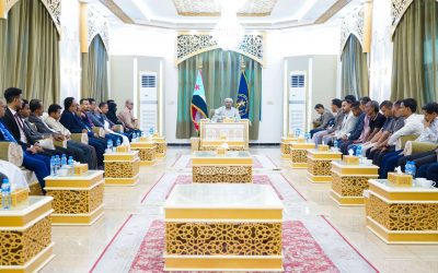 الرئيس القائد الزُبيدي يؤكد على دور الشباب في رسم مستقبل الجنوب وبناء دولته
