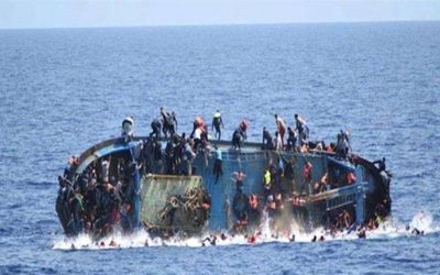 انتشال جثامين 41 مهاجراً إفريقياً بعد انقلاب قارب قبالة سواحل شبوة