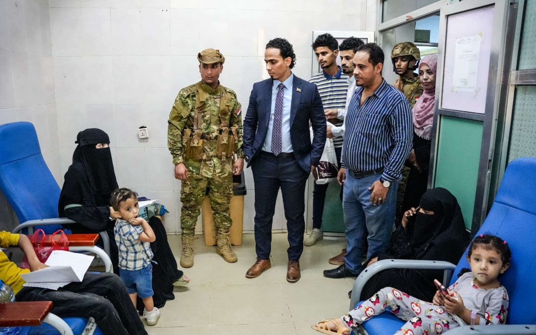 السقاف يتفقد مرضى السرطان في مستشفى الصداقة