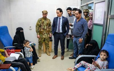 السقاف يتفقد مرضى السرطان في مستشفى الصداقة
