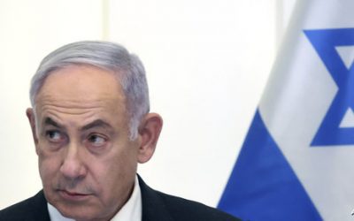 اعتبر قرار واشنطن “غير معقول”.. نتانياهو يريد أسلحة “مثل تشرشل”
