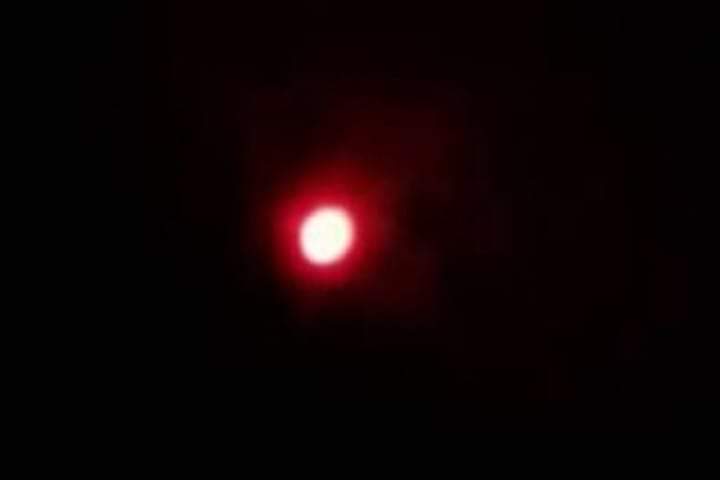 قبل قليل .. صورة لجسم ملتهب في سماء يافع