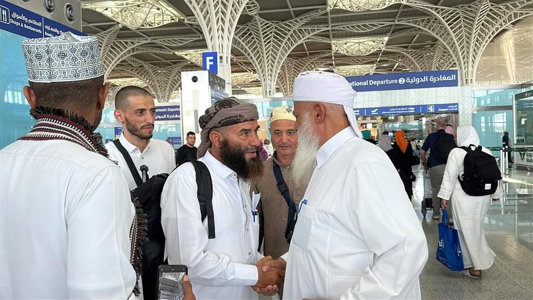 رئيس لجنة مكتب شؤون حجاج اليمن بالمدينة المنورة يترأس اجتماعًا للجنة الرقابة