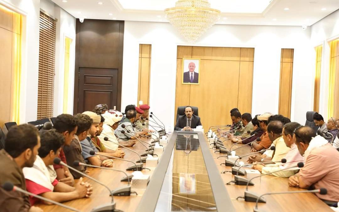 خلال لقاء محافظ حضرموت بهم ..قبائل ثعين تؤكد مساندتها لجهود حفظ الأمن وتحسين الخدمات