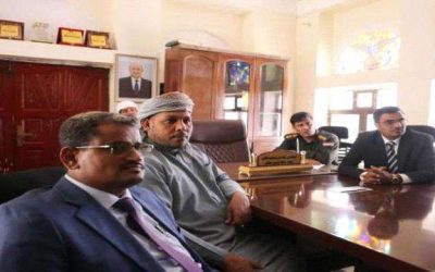 الثقلي يناقش تنفيذ مشروع كلية المجتمع بسقطرى