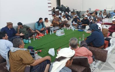 الشيخ نزار الوجية يؤدي واجب العزاء للعميد المشوشي  في مقتل ابن شقيقته على يد عناصر خارجة عن القانون في بئر احمد.