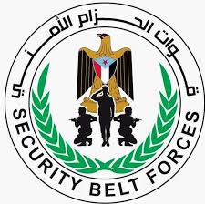 أشتباكات بين الحزام الأمني  وعناصر مطلوبة في لودر