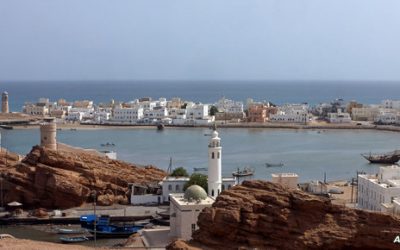 الناقلة الغارقة قبالة سواحل عمان.. إنقاذ تسعة والعثور على جثة