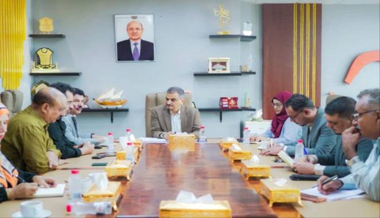 محافظ عدن يستقبل اللجنة الوطنية للتحقيق في ادعاءات حقوق الإنسان