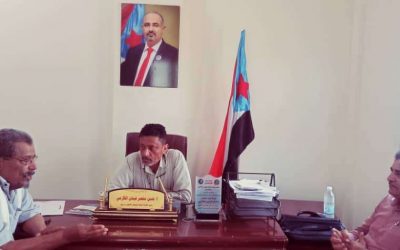 رئيس تنفيذية انتقالي أبين يناقش مع وكيل المحافظة الجرفوش الجوانب الخدمية والأمنية