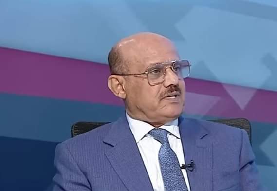 الحكومة تقول إن مليشيا الحوثي اقتحمت منزل محافظ البنك المركزي “المعبقي” في صنعاء وطردت ساكنيه