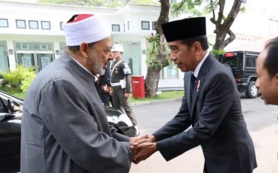 رئيس إندونيسيا يستقبل شيخ الأزهر رئيس مجلس حكماء المسلمين في القصر الرئاسي بالعاصمة جاكرتا