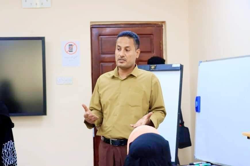 شركة النفط بعدن تدشن دورة تدريبية جديدة في السكرتارية الآلية