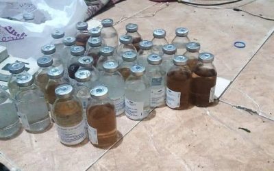 سبب ارتفاع الوفيات في عدن ..محلي الشيخ عثمان يضبط عصابة ترويج أدوية مغشوشة