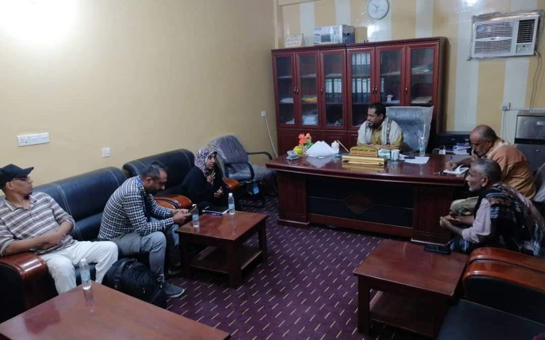 مدير عام مديرية  خنفر يلتقي بفريق منظمة إكتد