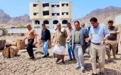 الدكتور الجريري يتفقد منشأة الشهيد سهيل عوض النفطية ويشدد بسرعة تنفيذ مشاريع هامه فيها