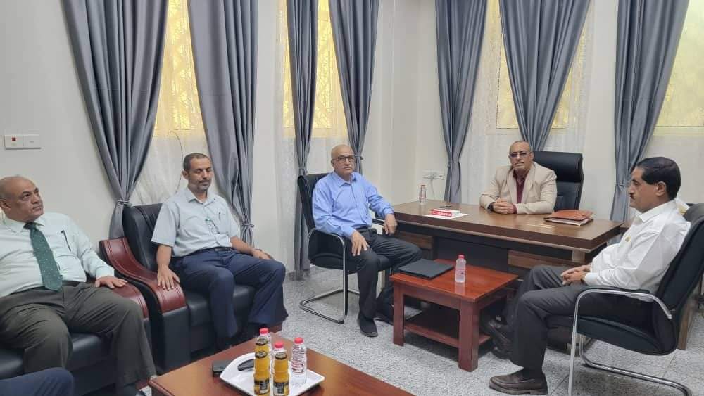 إدارة مركز عدن للدراسات التاريخية تلتقي همشري وبن الشيخ
