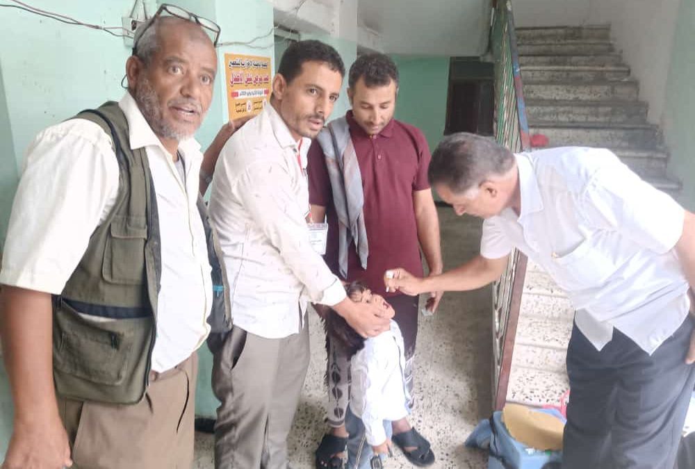 مدير عام يهر يُدشين الحملة الوطنية الاحترازية للتحصين ضد مرض شلل الأطفال بالمديرية .