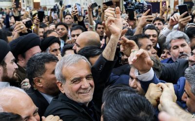 الرئيس الإيراني الجديد يؤدي اليمين أمام مجلس الشورى مطلع أغسطس
