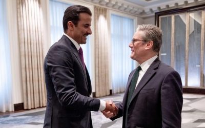 رئيس الوزراء البريطاني يلتقي أمير قطر في باريس المصدر: الديوان الأميري القطري